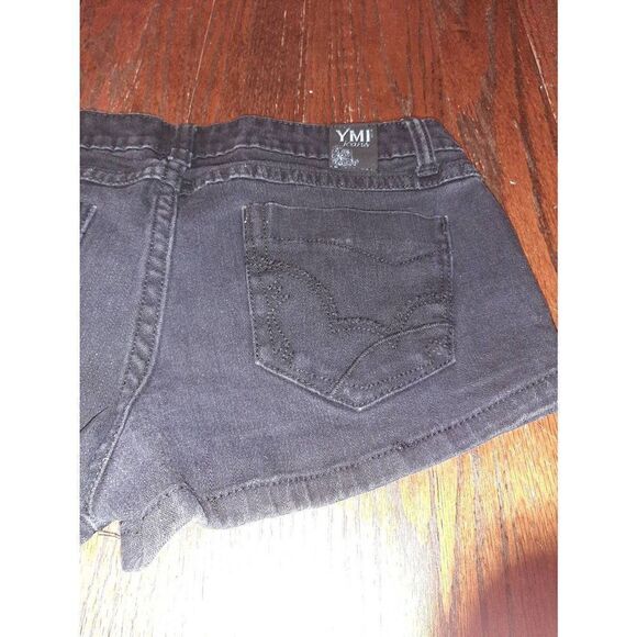 Junior Jr  7 YMI Black Denim Blue Jean Short Shorts Daisy Dukes Booty Shorts - Picture 4 of 4